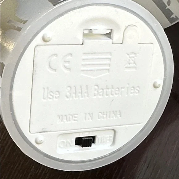 Set of three white flickering flameless candles with silver deer in woods motif - Picture 7 of 7